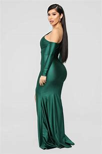 0120 SIZE:S FASHION NOVA HUNTER GREEN "PRETTY HURTS" GROWN W/BACK CONCEALED ZIPPER, DYNAMIC NECKLINE, THIGH SPLIT, ONE SHOULDER REVEAL AND MERMAID HEM NWT RTL:$59.99