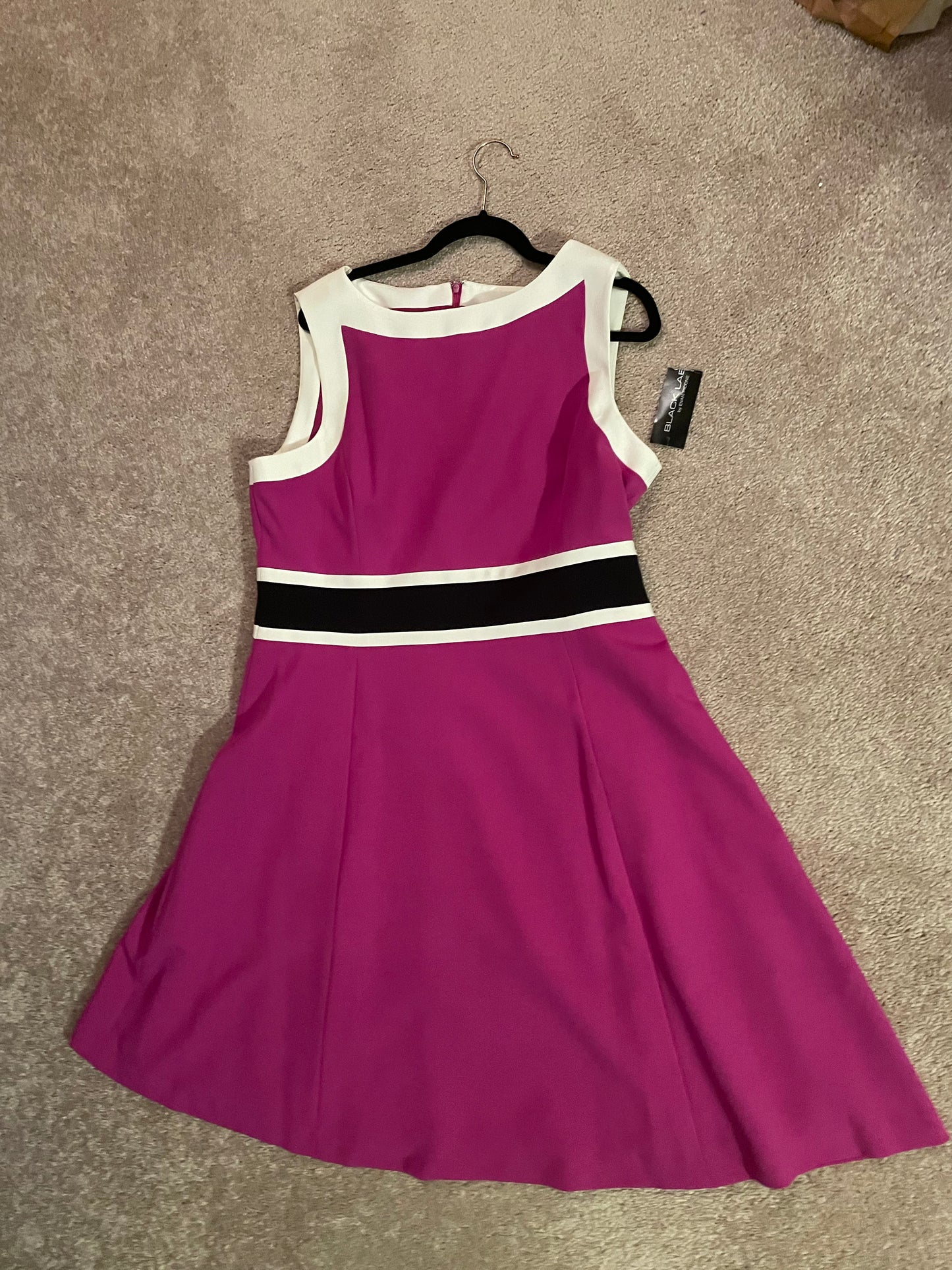 0809 SIZE:16 EVAN PICONE FUCHSIA SLVLSS DRESS W/WHITE TRIM, BLACK HORIZ ACCENT BAND AND CONCEALED BACK ZIPPER CLOSURE NWT RTL:$79.99