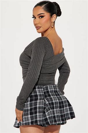 0322 SIZE:2X FASHION NOVA CHARCOAL GRAY LNG SLV RIBBED BODYSUIT W/ASYMMETRICAL NECKLINE, DRAMATIC NECKLINE AND SNAP CROTCH CLOSURE NWT RTL:$29.99
